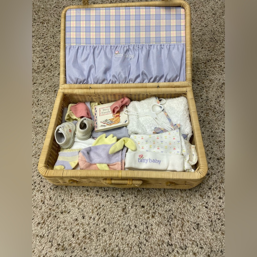 American Girl Bitty Baby Doll BITTY’s SUITCASE II with clothes and book New